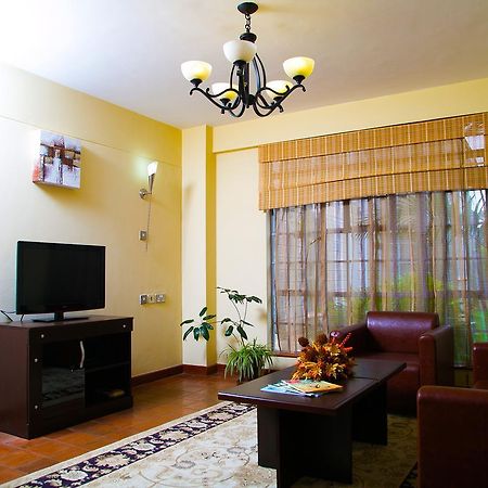 Batians Apartment Hotel Найроби Екстериор снимка